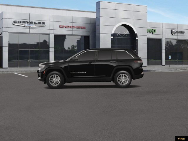 2025 Jeep Grand Cherokee Laredo X 4x4 3