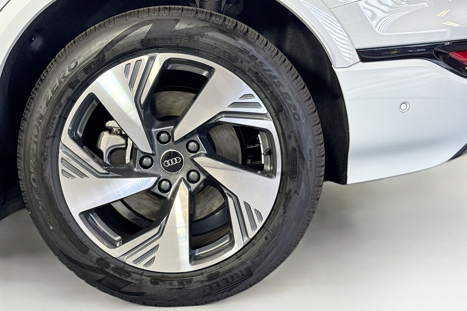 New 2025 Glacier White Metallic Audi Premium Plus quattro image 28