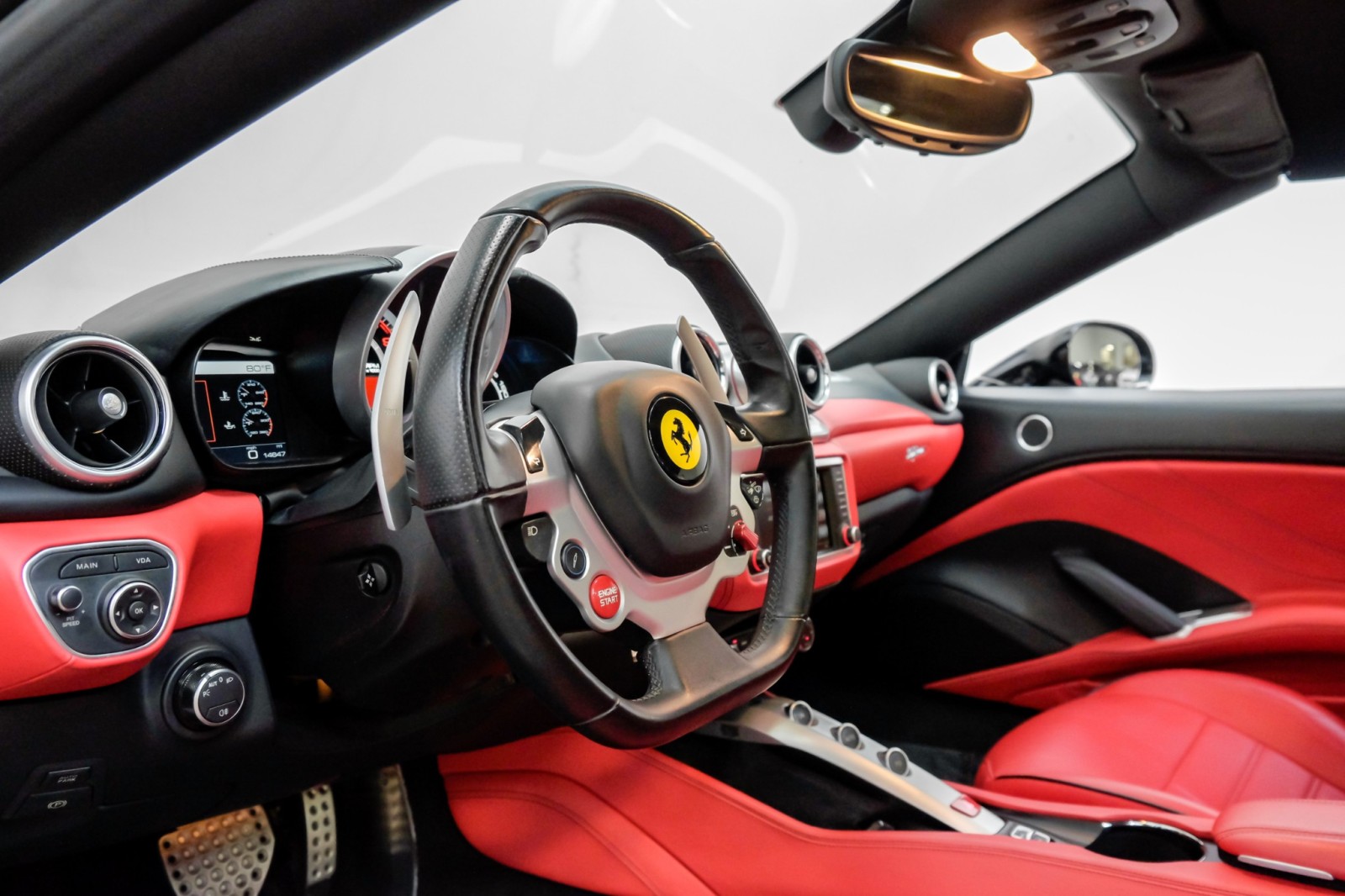 2015 Ferrari California T Convertible MagneRide HiFiSound Shields 20Forged 19