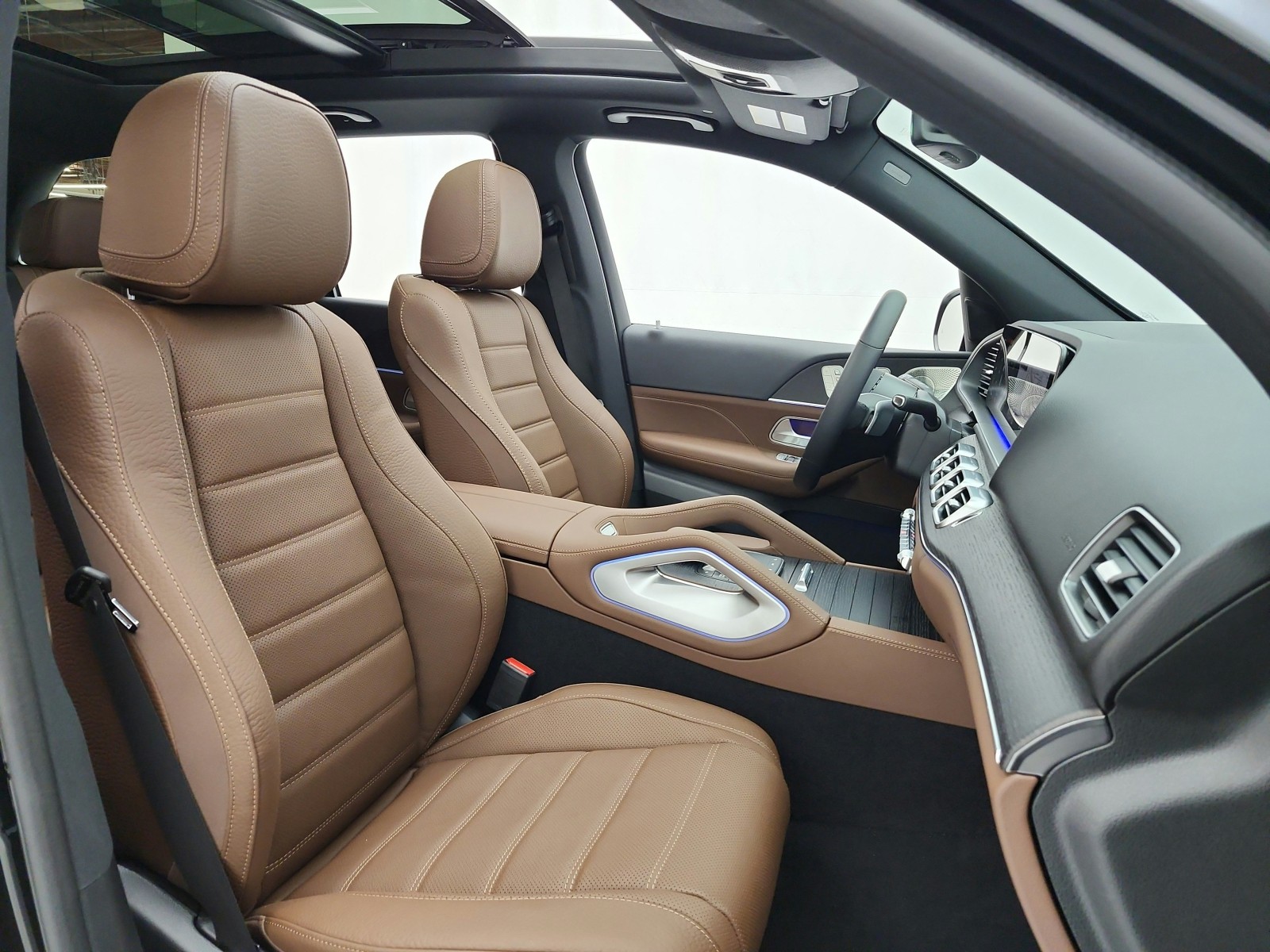 New 2026 Black Mercedes-Benz GLE 580 4MATIC® SUV image 15