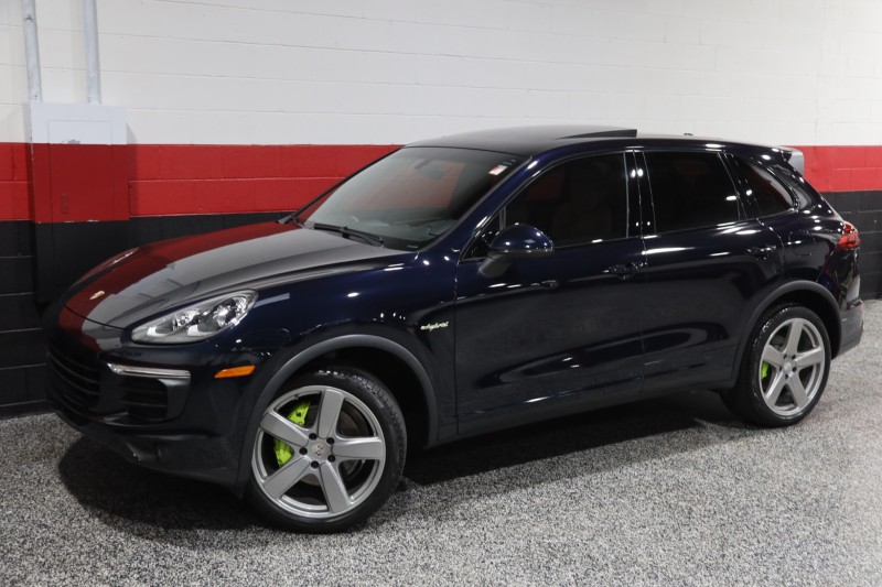 2016 Porsche Cayenne S E-Hybrid 4dr Suv in ,