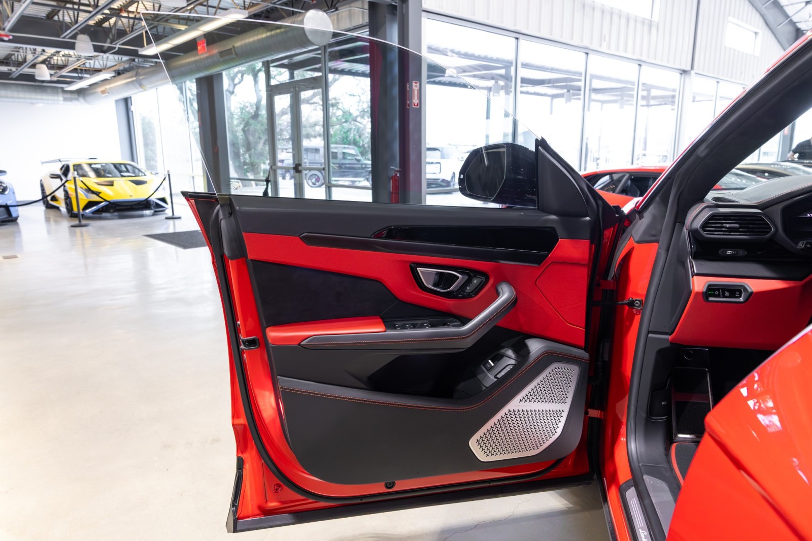 Used Car 2022 Lamborghini Urus  For Sale Under $230,000 In Boerne, Texas