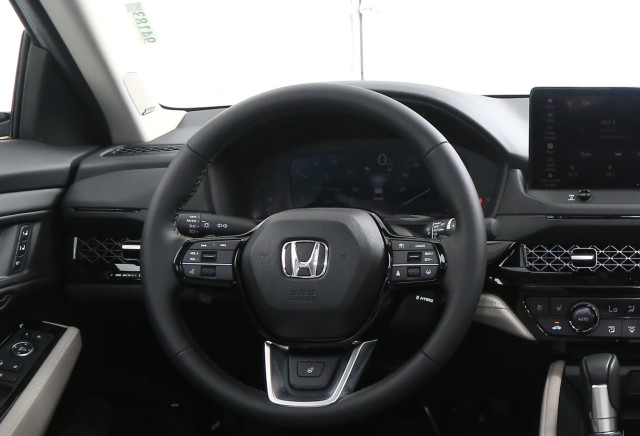 HondaAccord Hybrid30