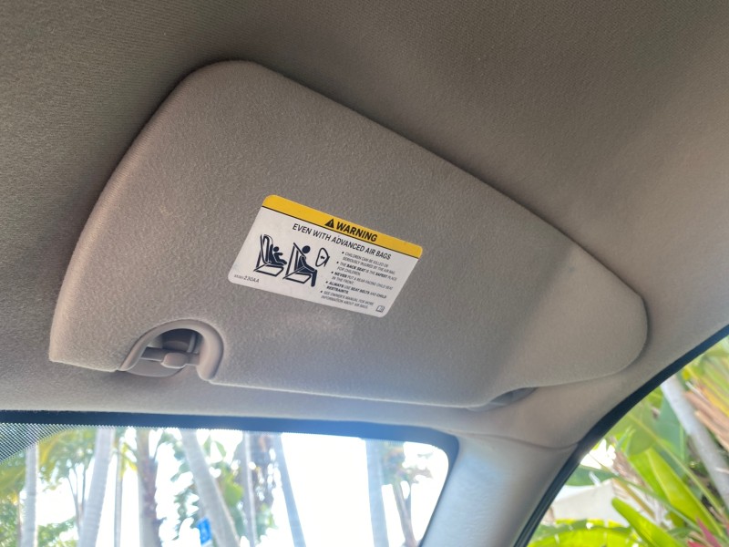 2006 Dodge Caravan SXT LOW MILES 28,367 1 OWNER HANDICAP LIFT in , 