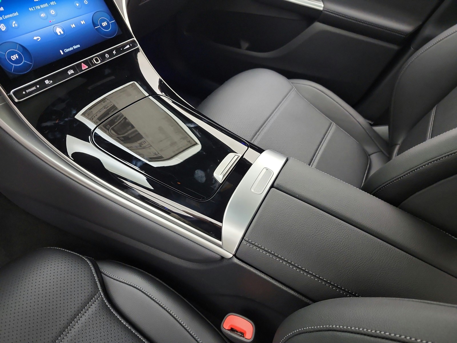 New 2027 Graphite Grey Metallic Mercedes-Benz GLC 300 4MATIC® SUV image 9