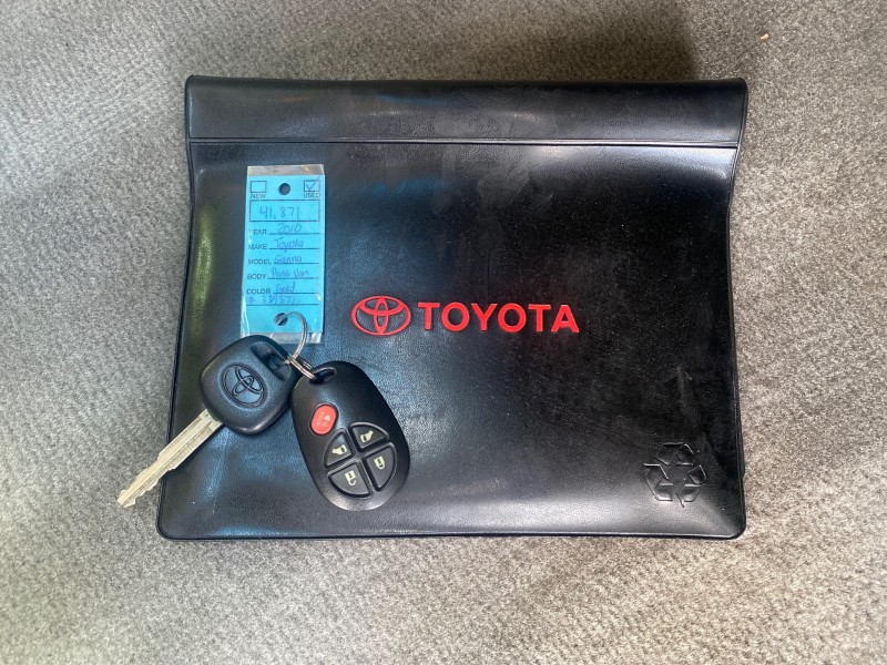 2010 Toyota Sienna LE LOW MILES 41,871 1 OWNER 7 PASSENGER in , 