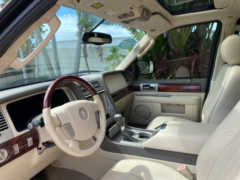 2004 Lincoln Navigator LOW MILES 67,511 SUNROOF in ,