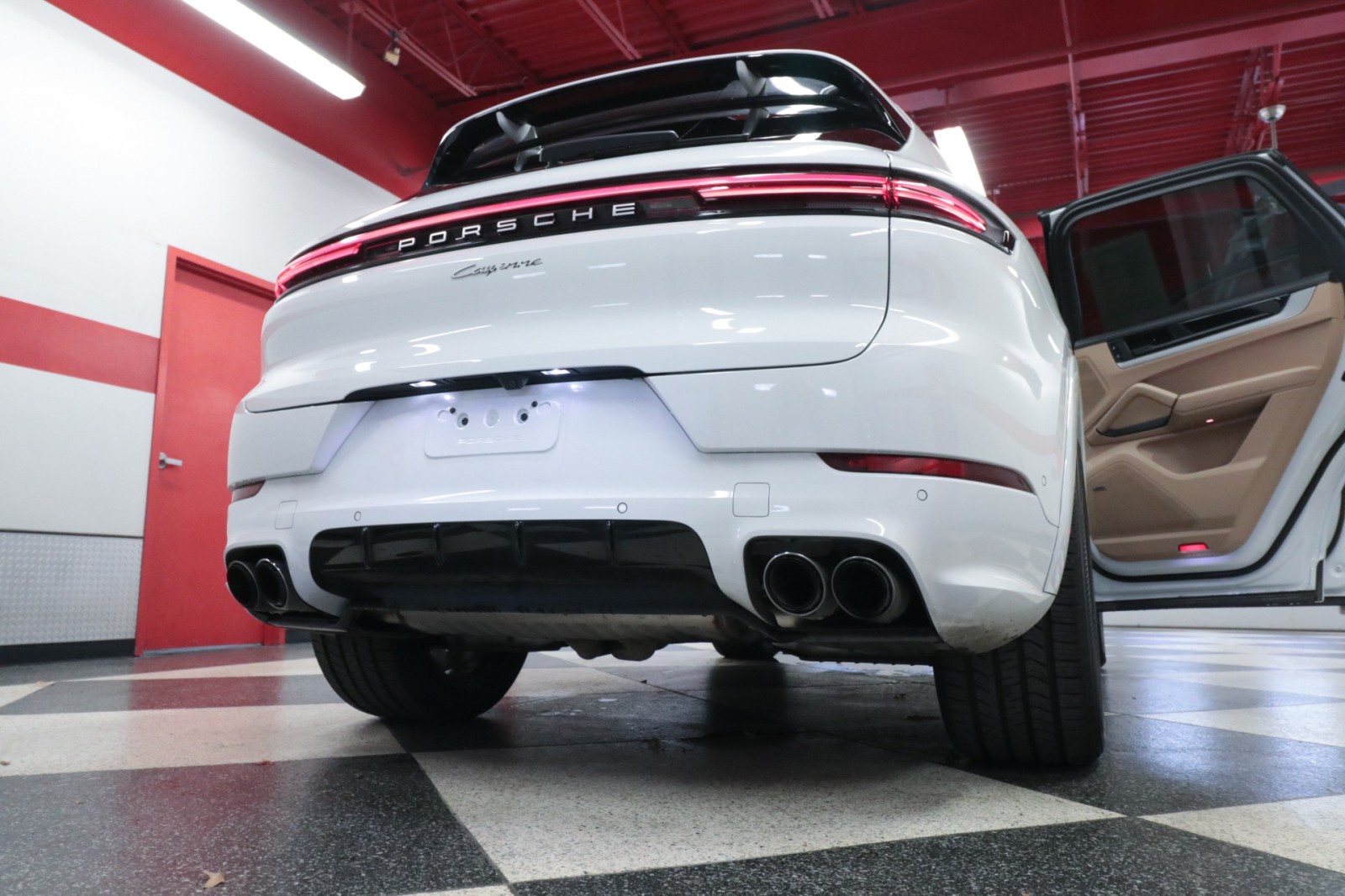 Used Car 2024 Porsche Cayenne  For Sale Under $70,000 In Austin, Texas