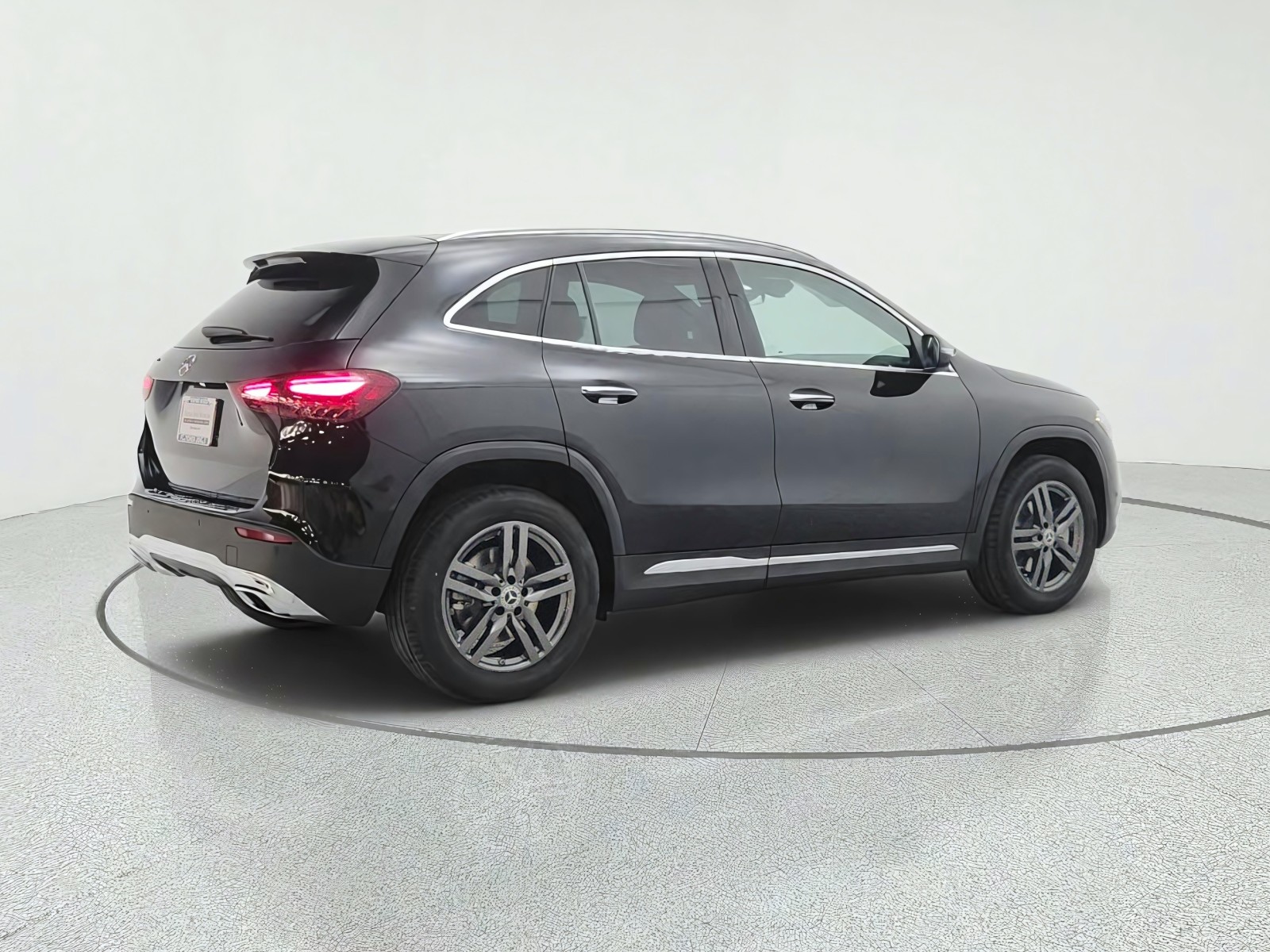 New 2026 Night Black Mercedes-Benz GLA 250 SUV image 5