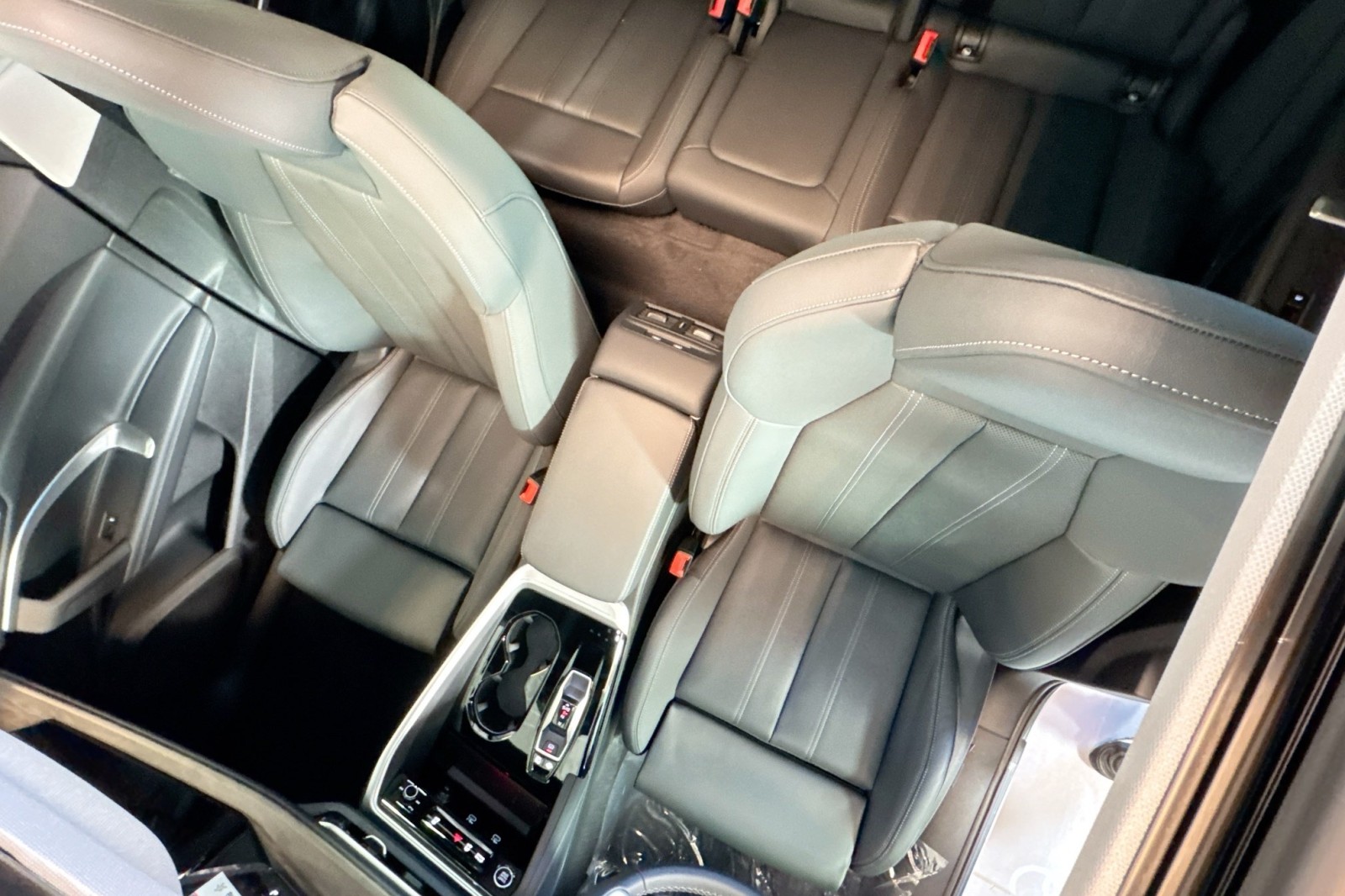 New 2025 District Green Metallic Audi Premium Plus 2.0 TFSI quattro image 20