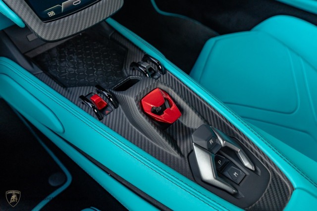 Lamborghini Revuelto