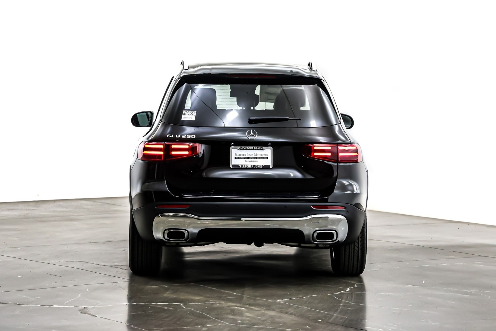 New 2026 Night Black Mercedes-Benz GLB 250 image 3