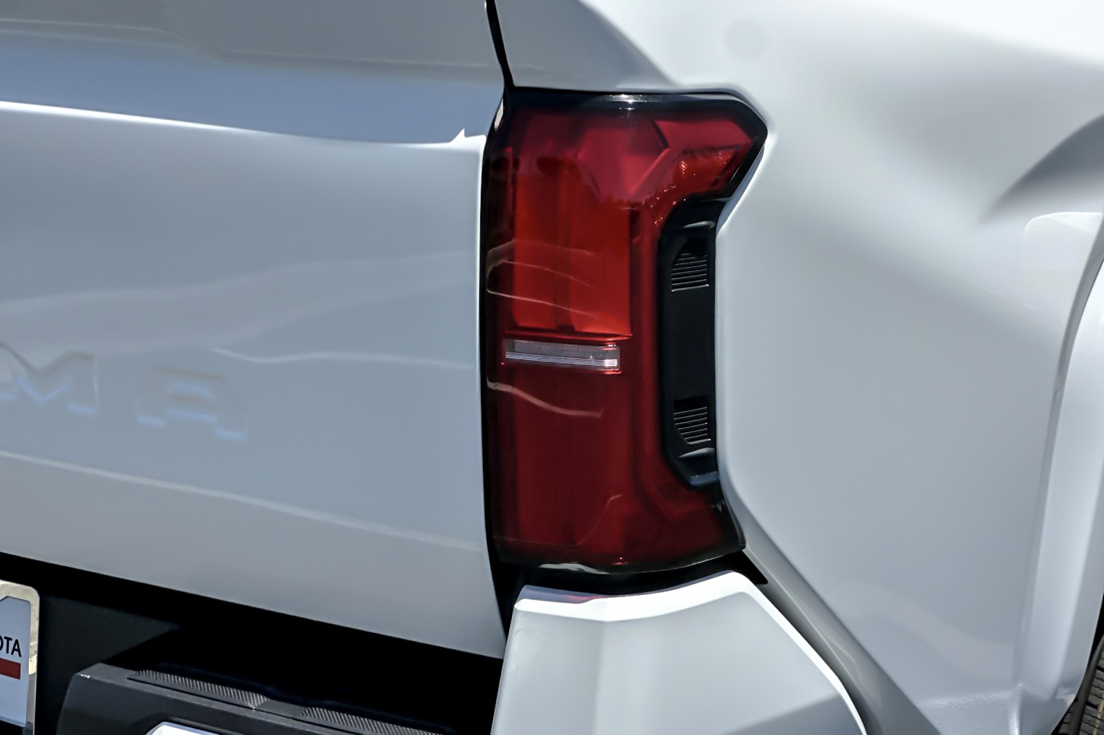New 2026 Ice Cap Toyota SR5 image 25