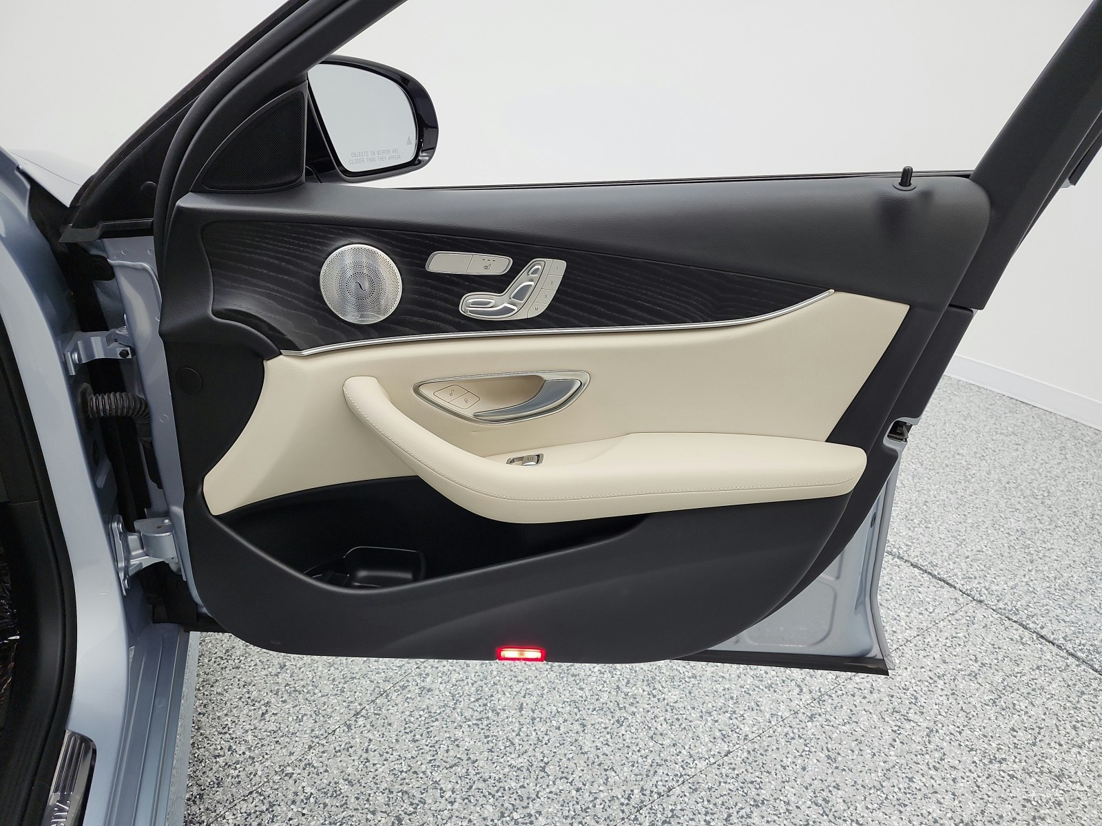 Used 2018 Diamond Silver Metallic Mercedes-Benz E 300 RWD Sedan image 27