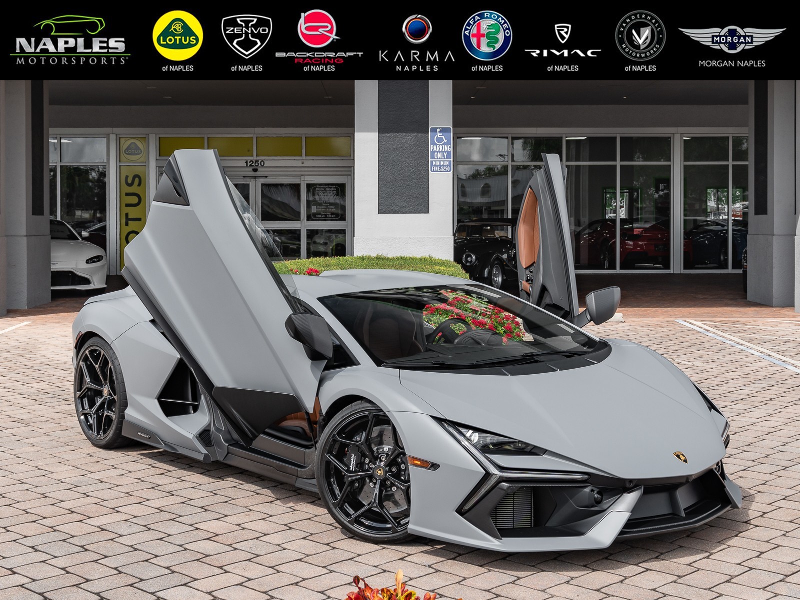 /2024 Lamborghini Revuelto