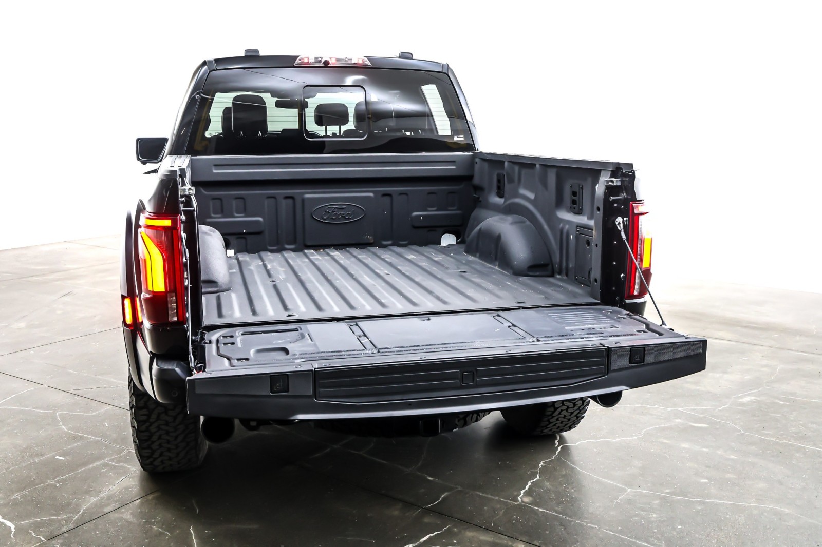 Used 2024 Agate Black Metallic Ford Raptor 4WD SuperCrew 5.5