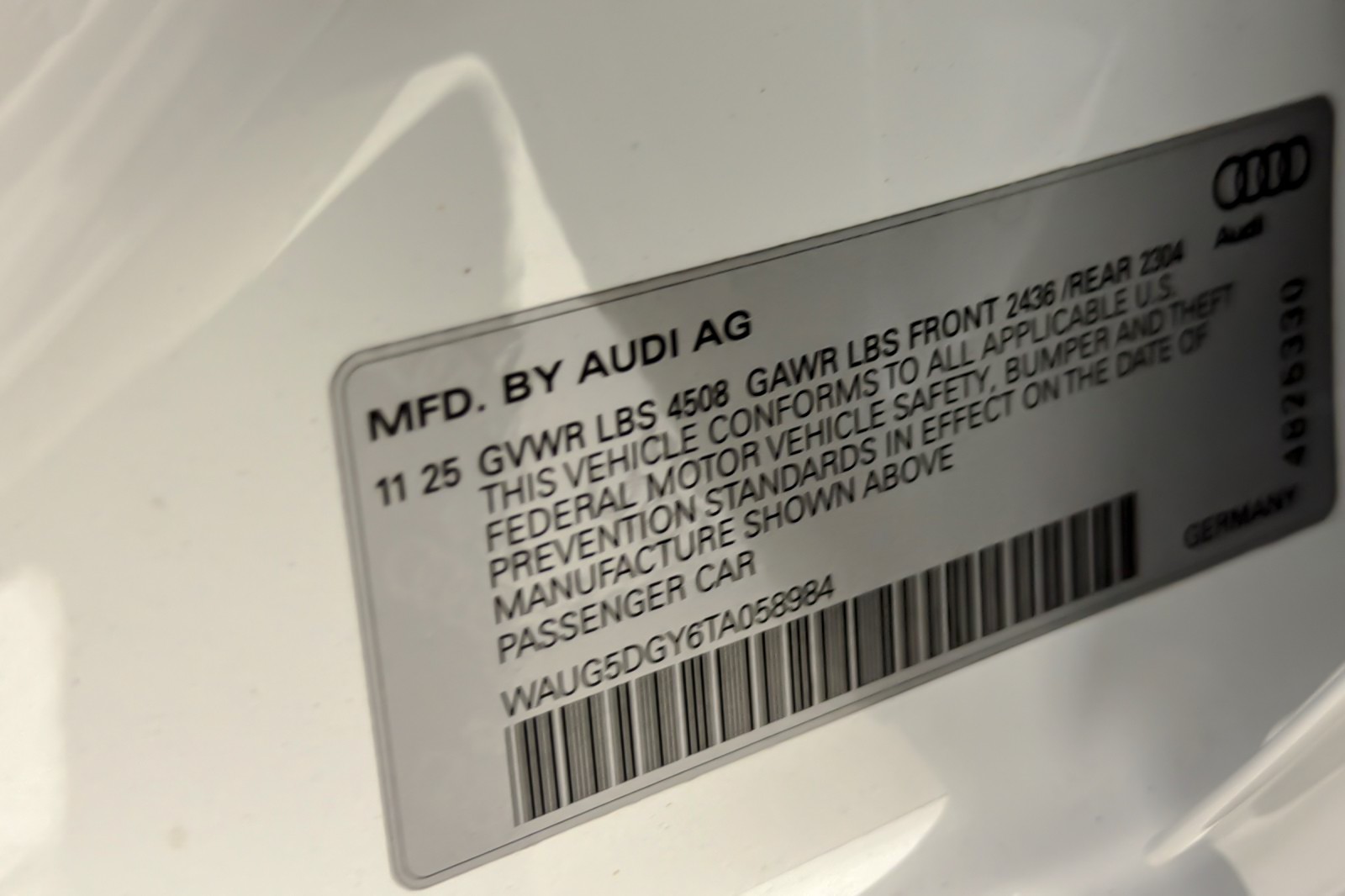 New 2026 Glacier White Metallic Audi quattro image 25