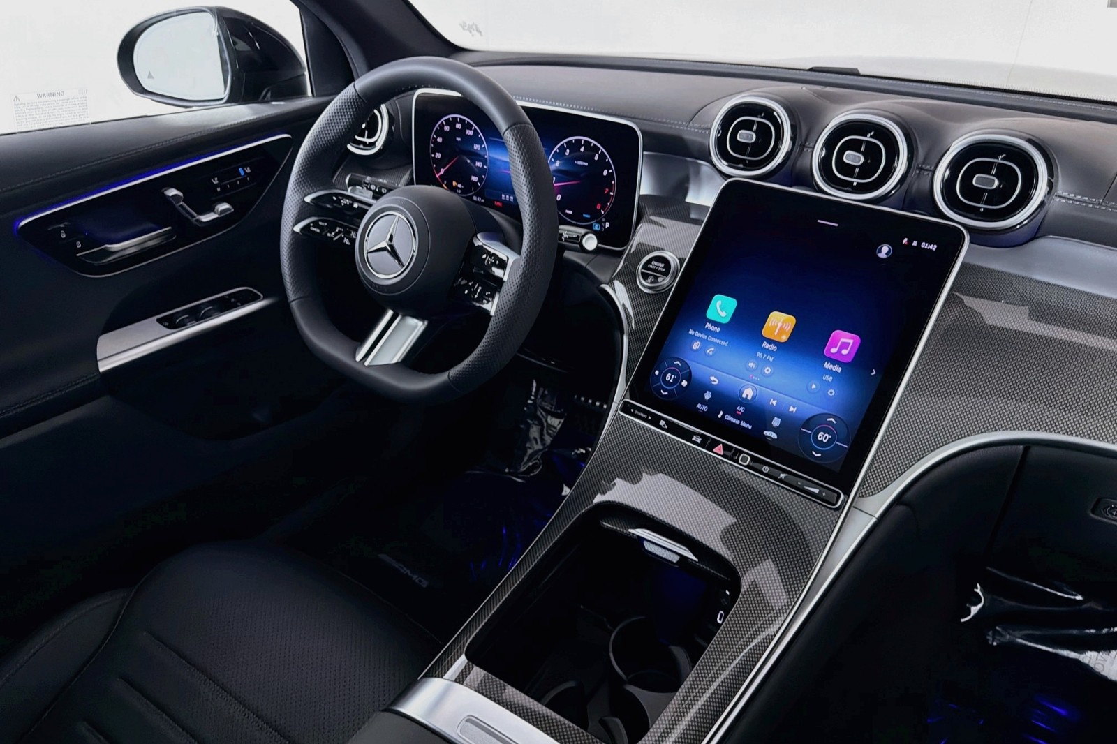 New 2026 Black Mercedes-Benz GLC 300 SUV image 15