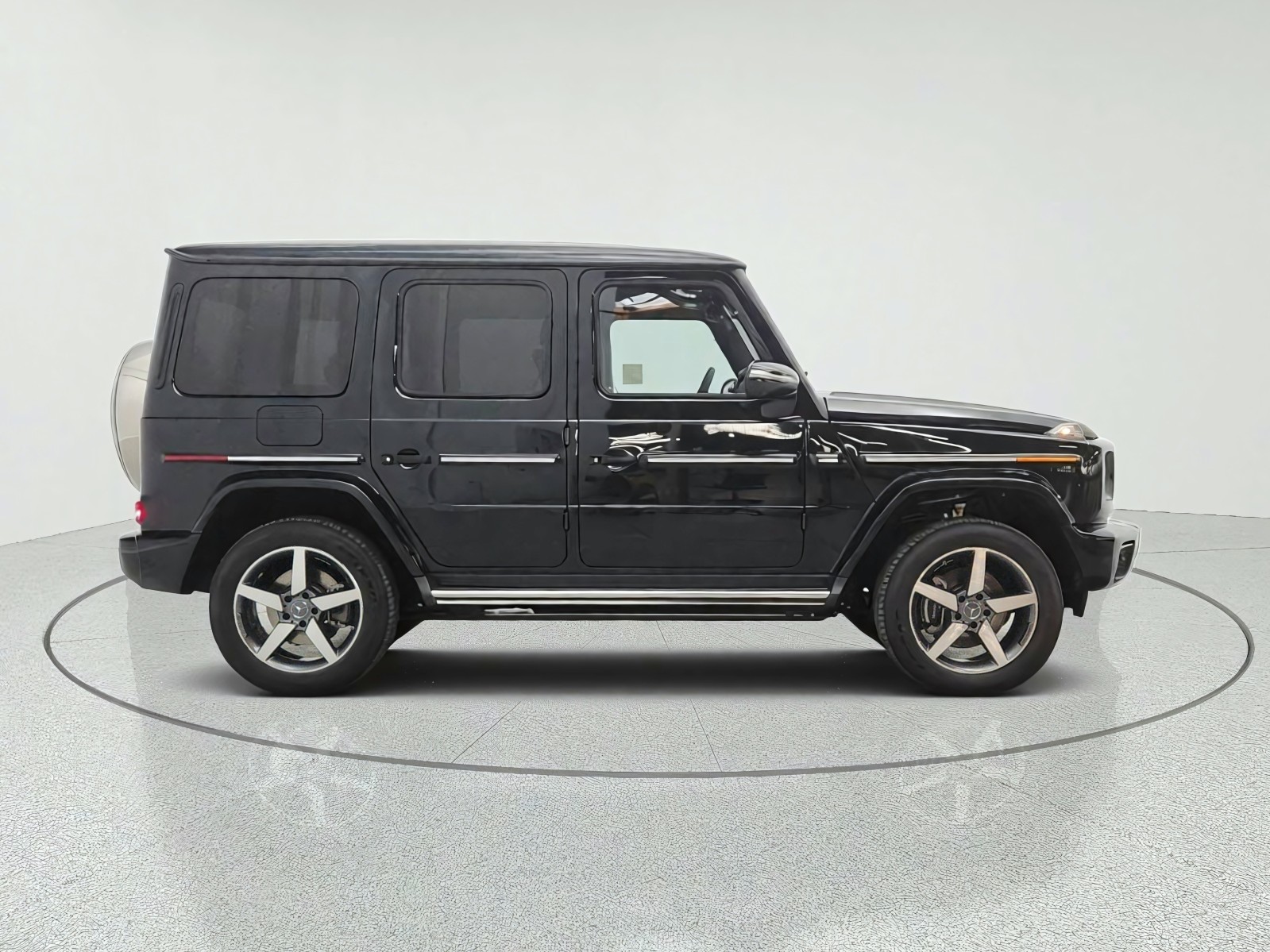 New 2027 Emerald Green Metallic Mercedes-Benz G 580e SUV image 4
