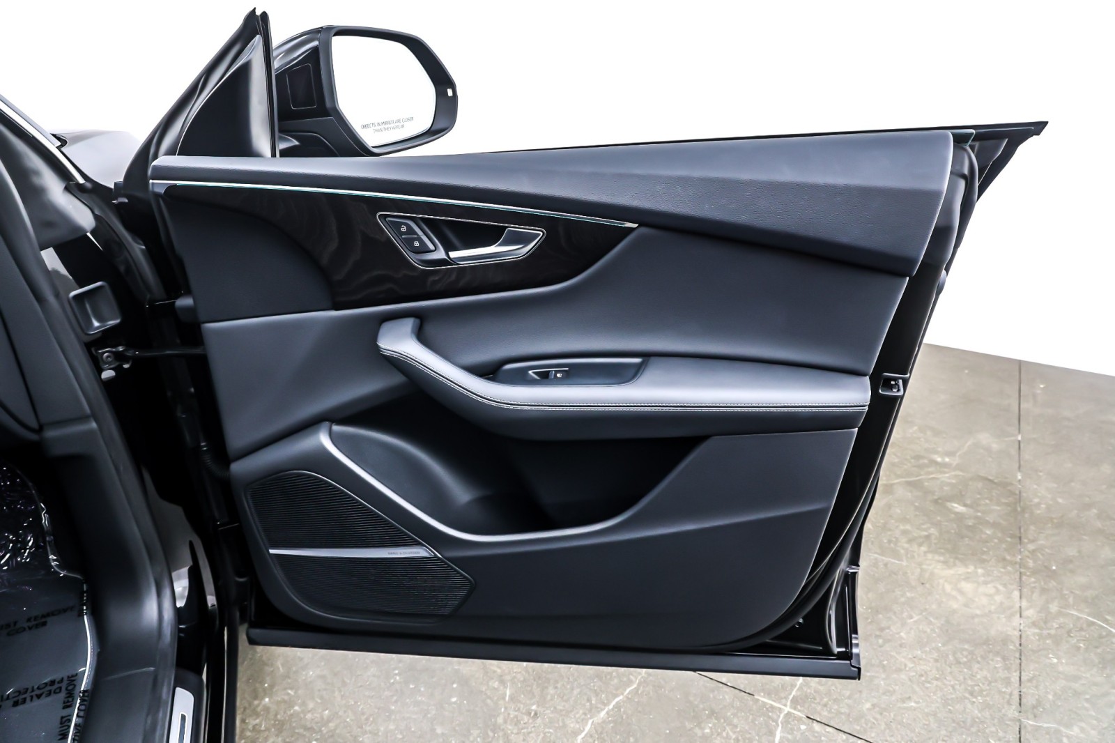 Used 2023 Mythos Black Metallic Audi Premium Plus 55 TFSI quattro image 25