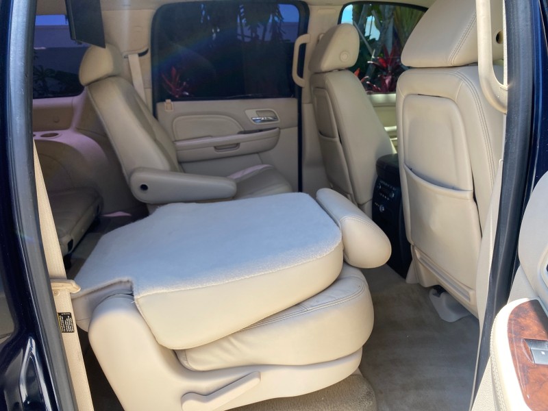 2007 Cadillac Escalade ESV SUNROOF AWD LOW MILES 47,118 in , 