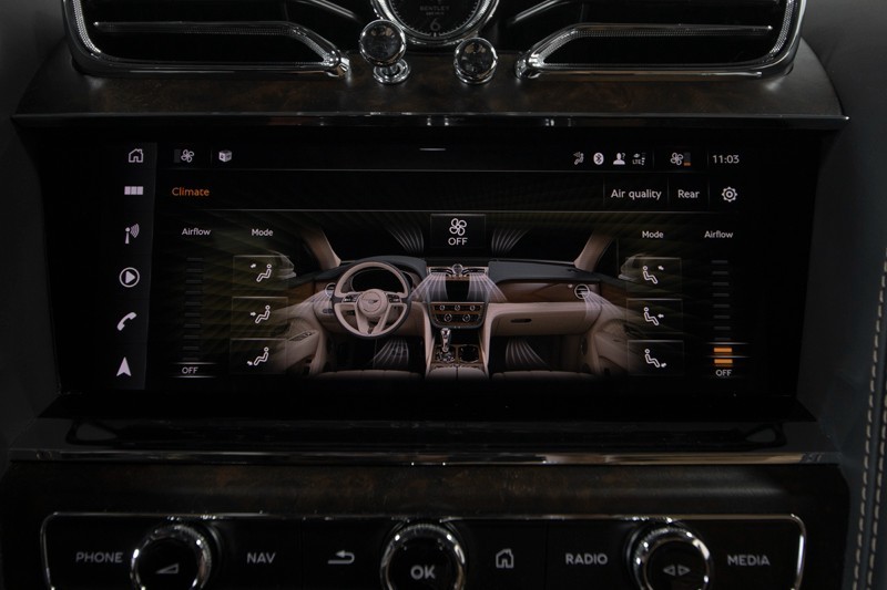 2024 Bentley Bentayga EWB Bentayga EWB Azure ($281,000 MSRP) *1-OWNER* in , 