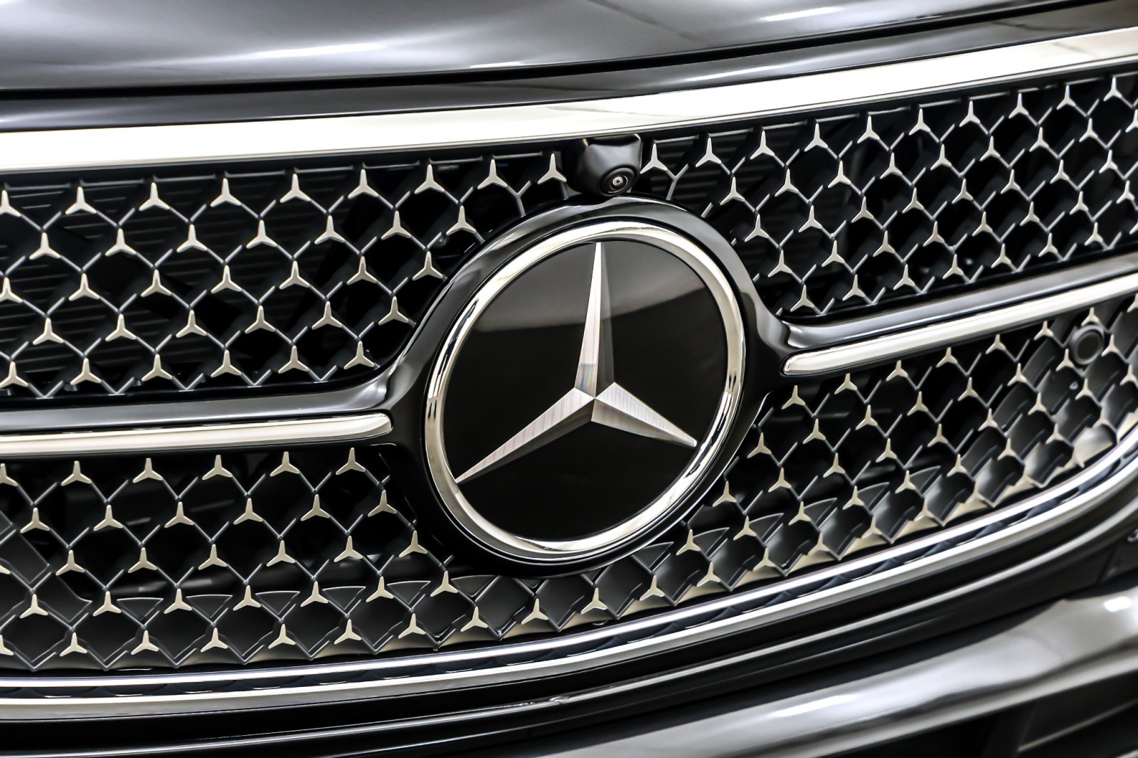 New 2026 Graphite Grey Metallic Mercedes-Benz E 350 image 13