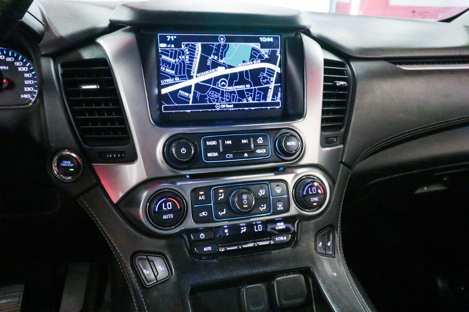 Used Car 2018 Chevrolet Suburban  Lt For Sale Under $25,000 In Austin, Texas