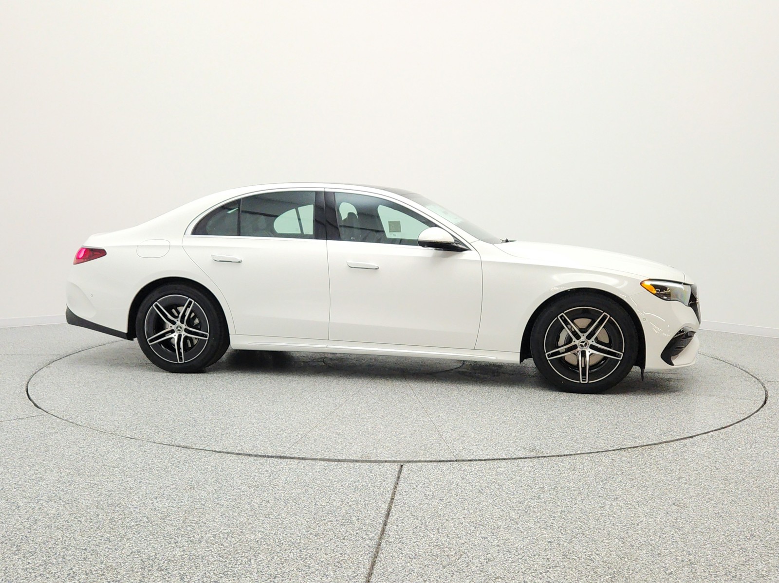 New 2026 Polar White Mercedes-Benz E 350 RWD Sedan image 4