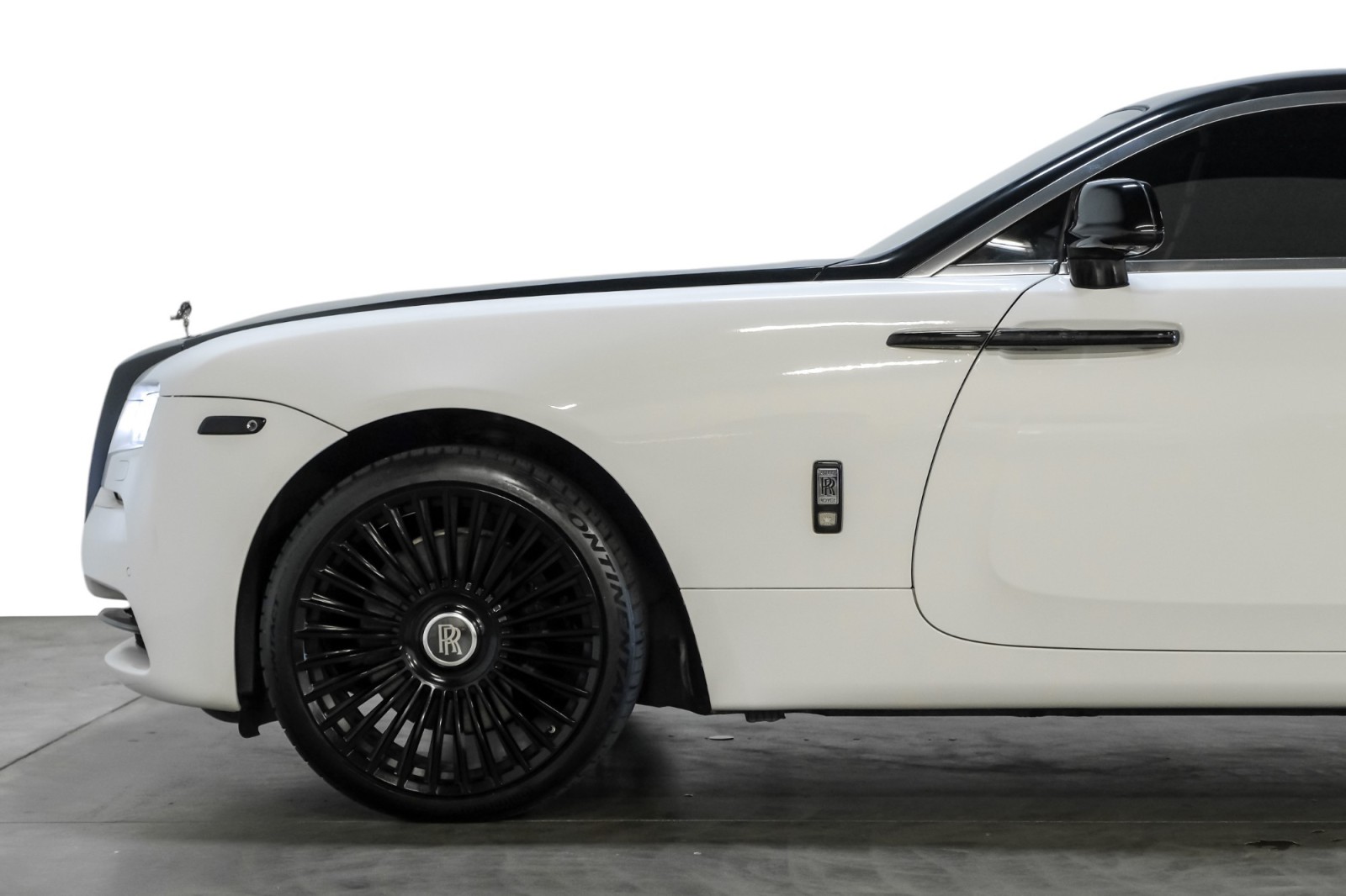 2016 Rolls-Royce Wraith StarlightHeadliner ACSeats CustomAlloys Piping RRMonogram 10