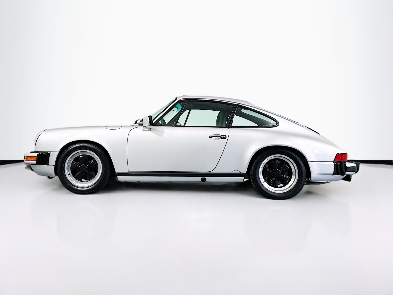 1988 Porsche 911 Carrera  8