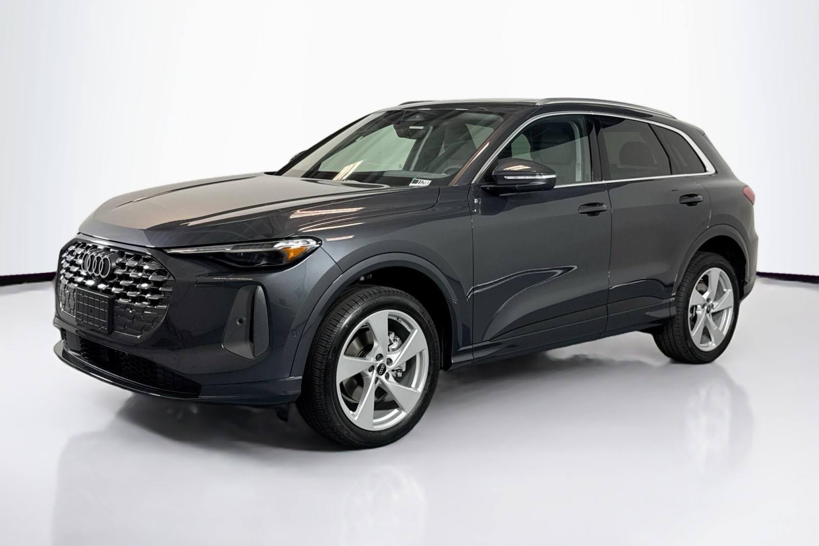 2025 Audi New Q5 Premium Plus's photo