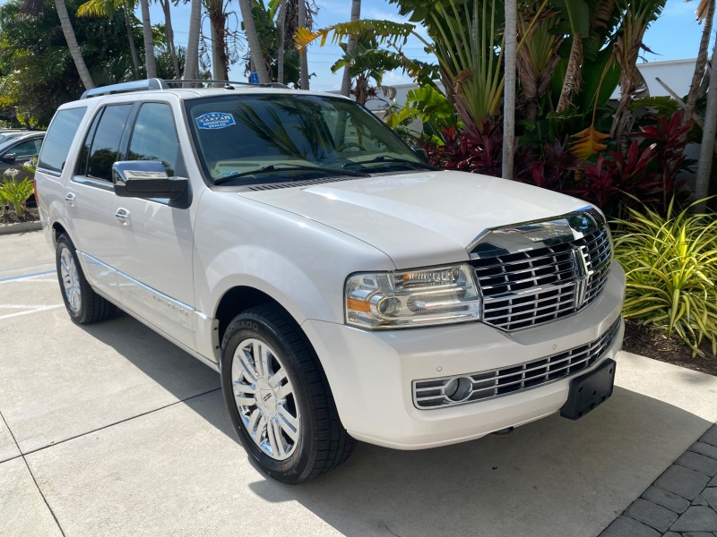 2010 Lincoln Navigator 4WD SUNROOF LOW MILES 31,209 in , 