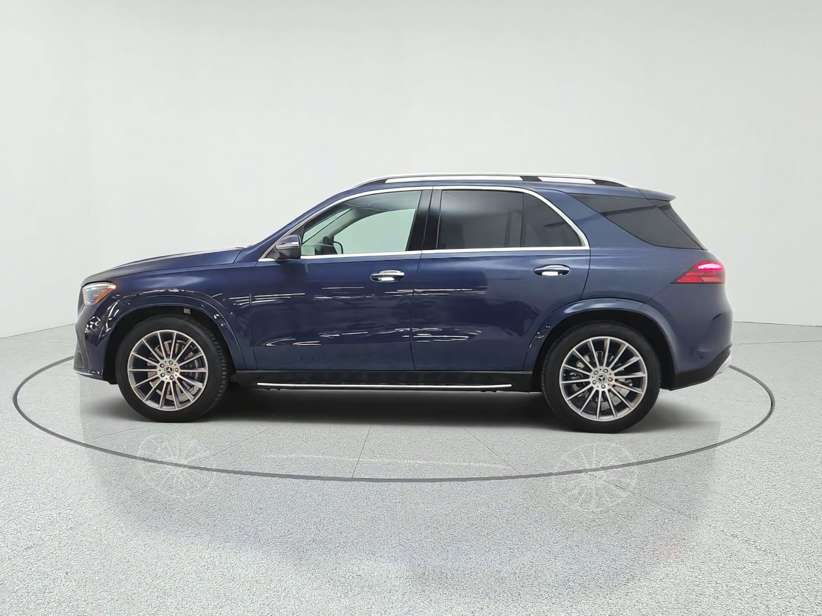 New 2026 Twilight Blue Metallic Mercedes-Benz GLE 450 4MATIC® SUV image 8