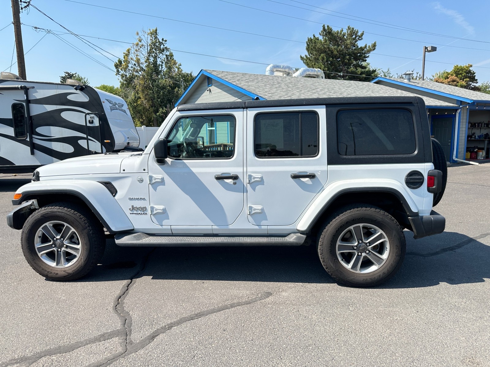 2020 Jeep Wrangler Unlimited Sahara 9