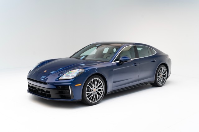 2024  Panamera 4 in , 