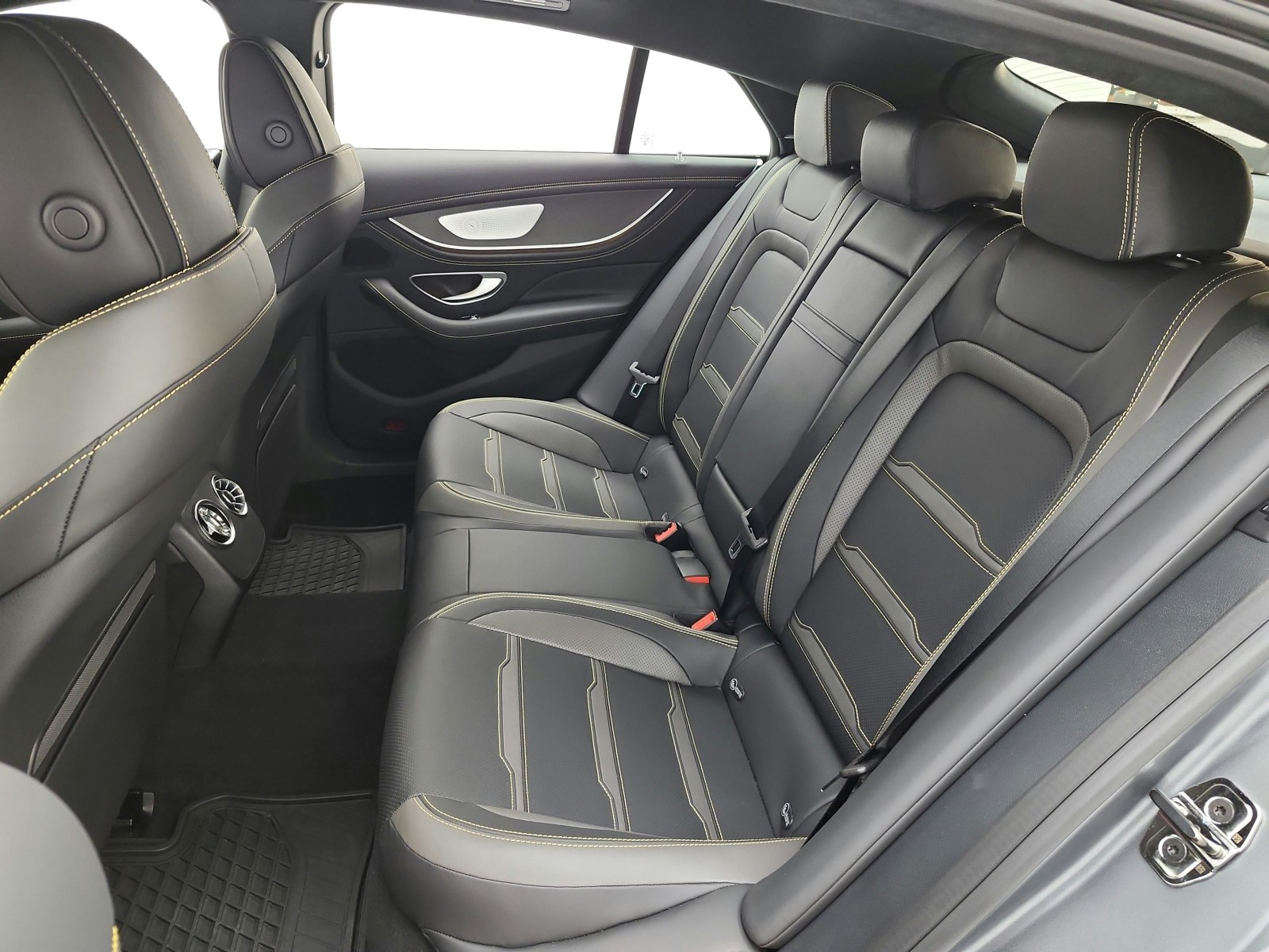 New 2026 MANUFAKTUR Exclusive Selenite Grey Magno Mercedes-Benz AMG® GT 43 4-Door Coupe image 11