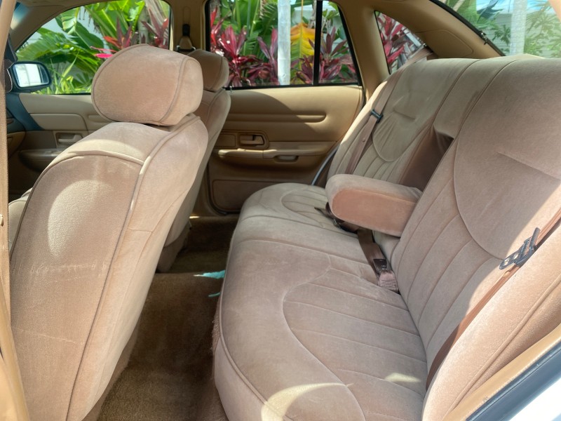 1995 Ford Crown Victoria LOW MILES 43,331 in , 