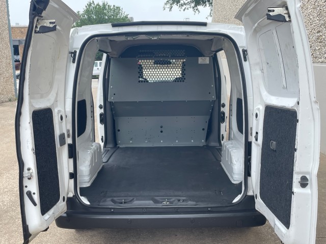 2017 Nissan NV200 Compact Cargo S 17