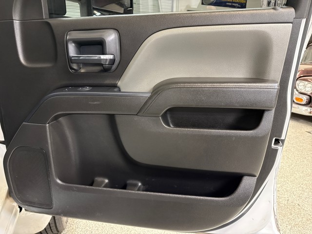 2020 Chevrolet Silverado MD 5500 Duramax RWD Utility/ Service Bed in , 