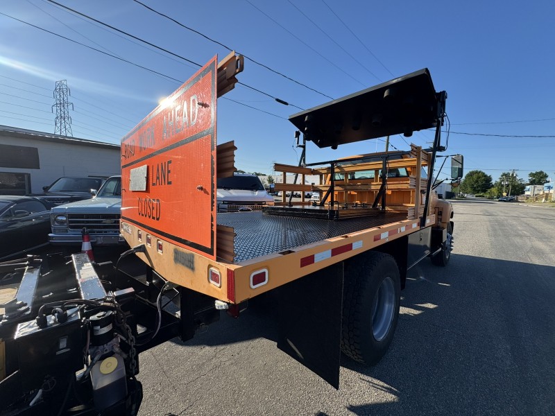 2002 GMC 7500 Attenuator Crash Cushion Truck in ,
