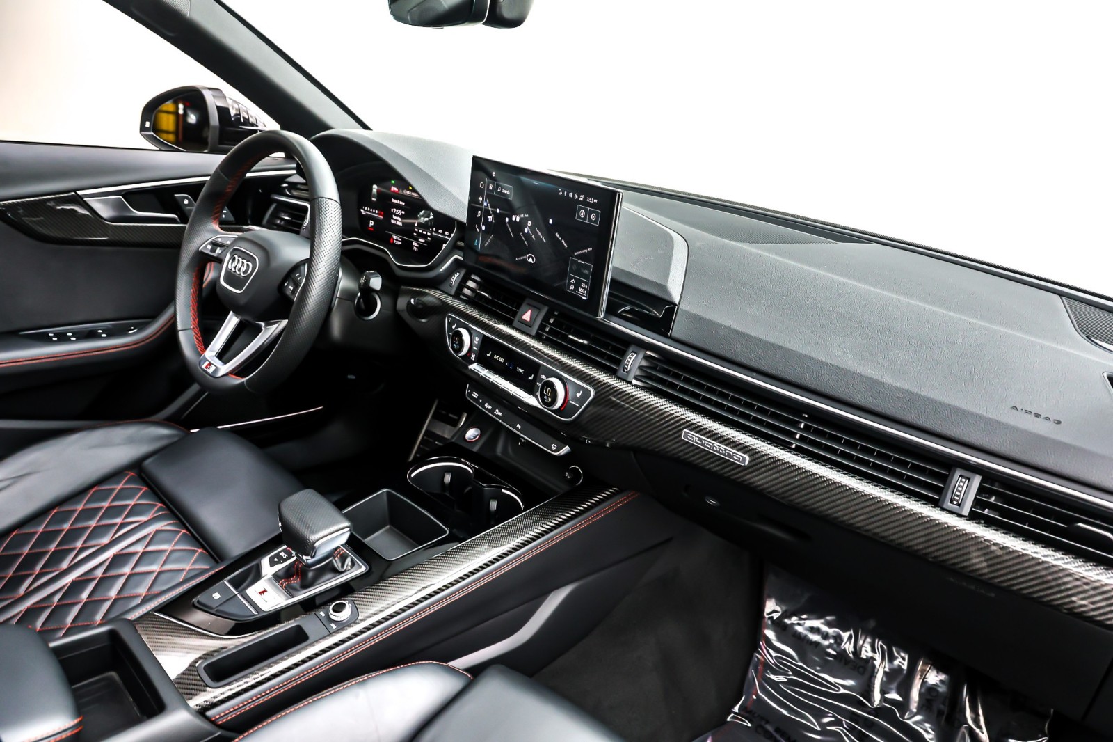 Used 2023 Daytona Gray Pearl Effect Audi Premium Plus 3.0 TFSI quattro image 17