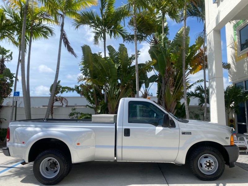 2001 Ford Super Duty F-350 DRW XL 1 OWNER LOW MILES 14,269 in , 