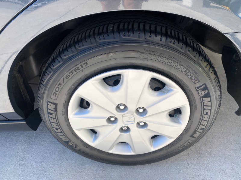 2004 Honda Accord Sdn LX LOW MILES 68,079 in , 