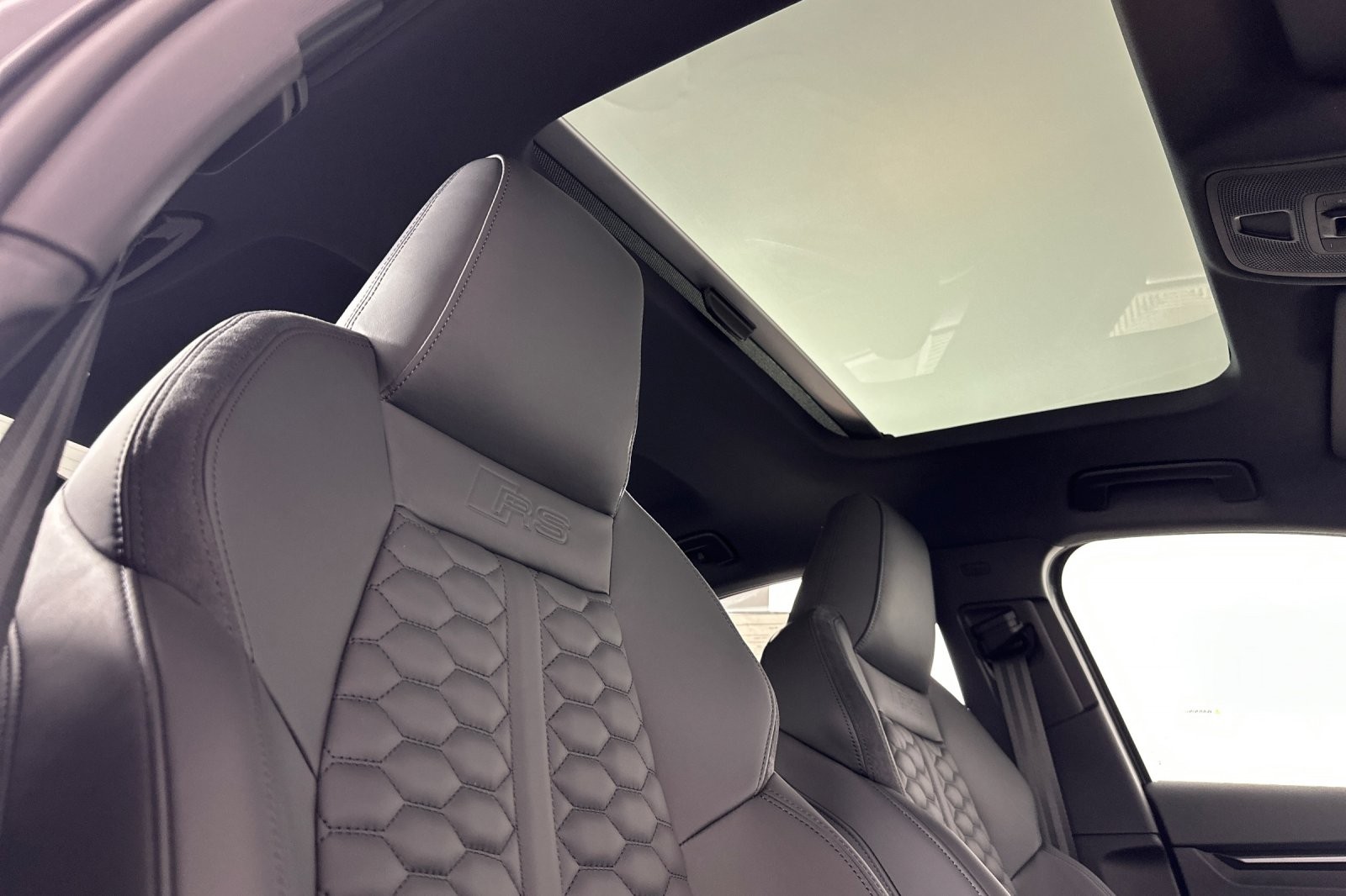 New 2026 Daytona Gray Pearl Effect Audi quattro image 15