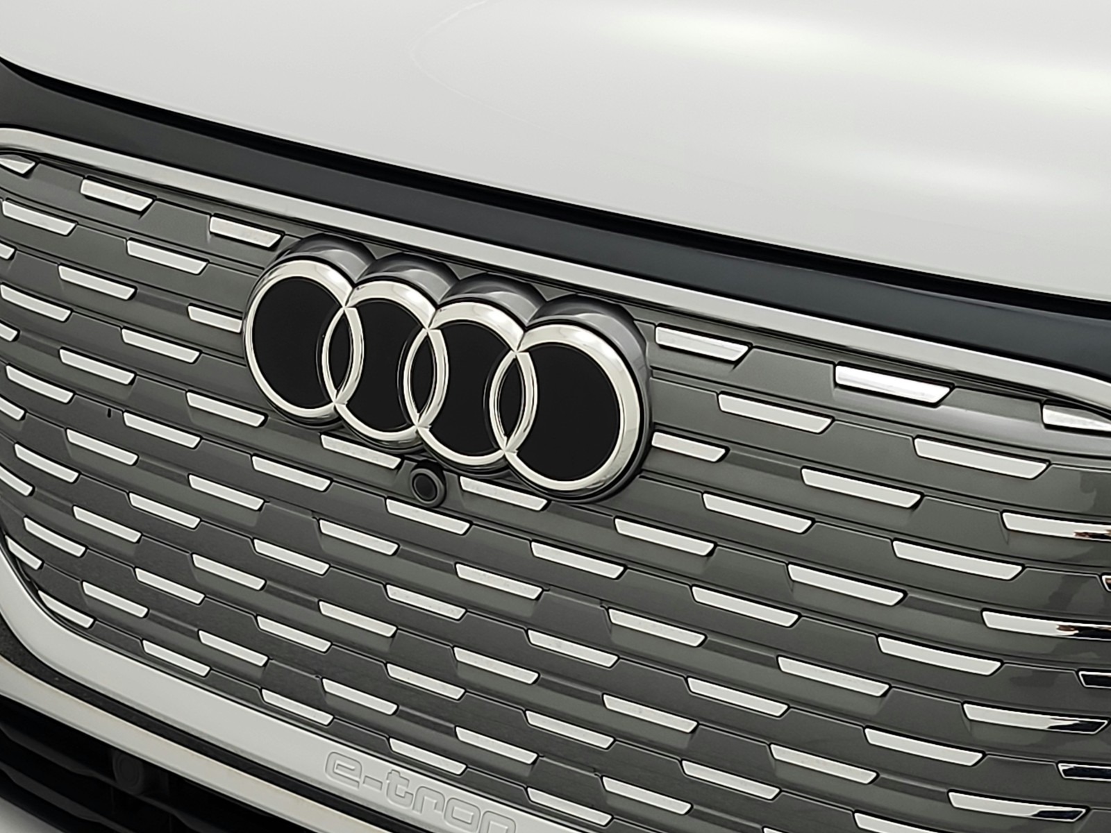 Used 2024 Glacier White Metallic Audi Premium Plus 55 quattro image 24