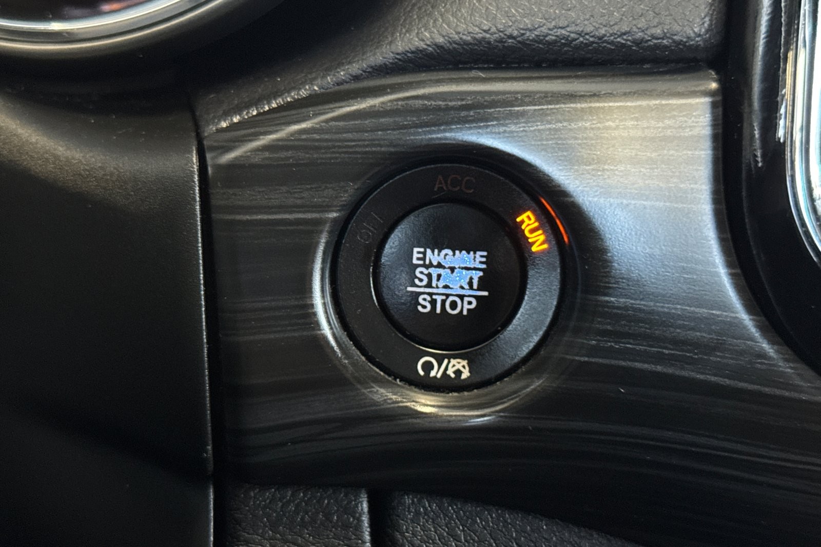 Used 2020 WHITE Jeep Altitude image 22