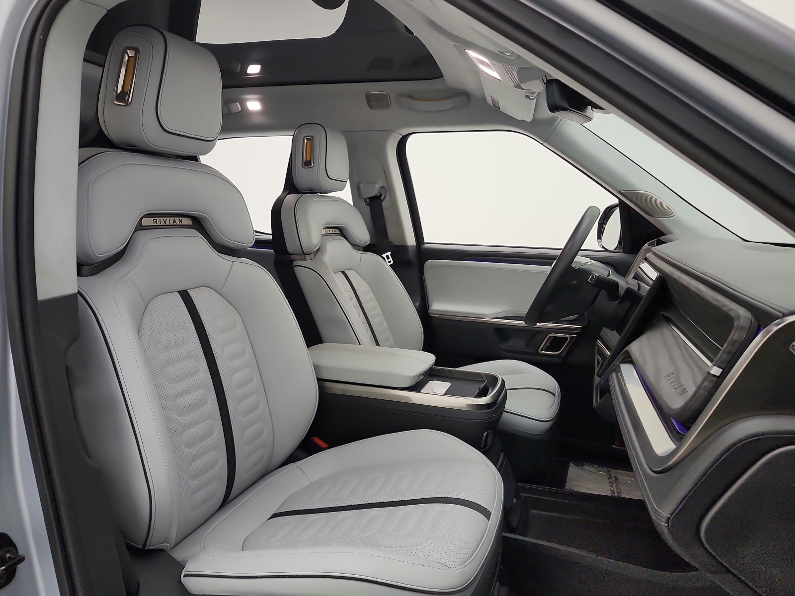 Used 2023 LA Silver Rivian Adventure Quad-Motor Large Pack image 17