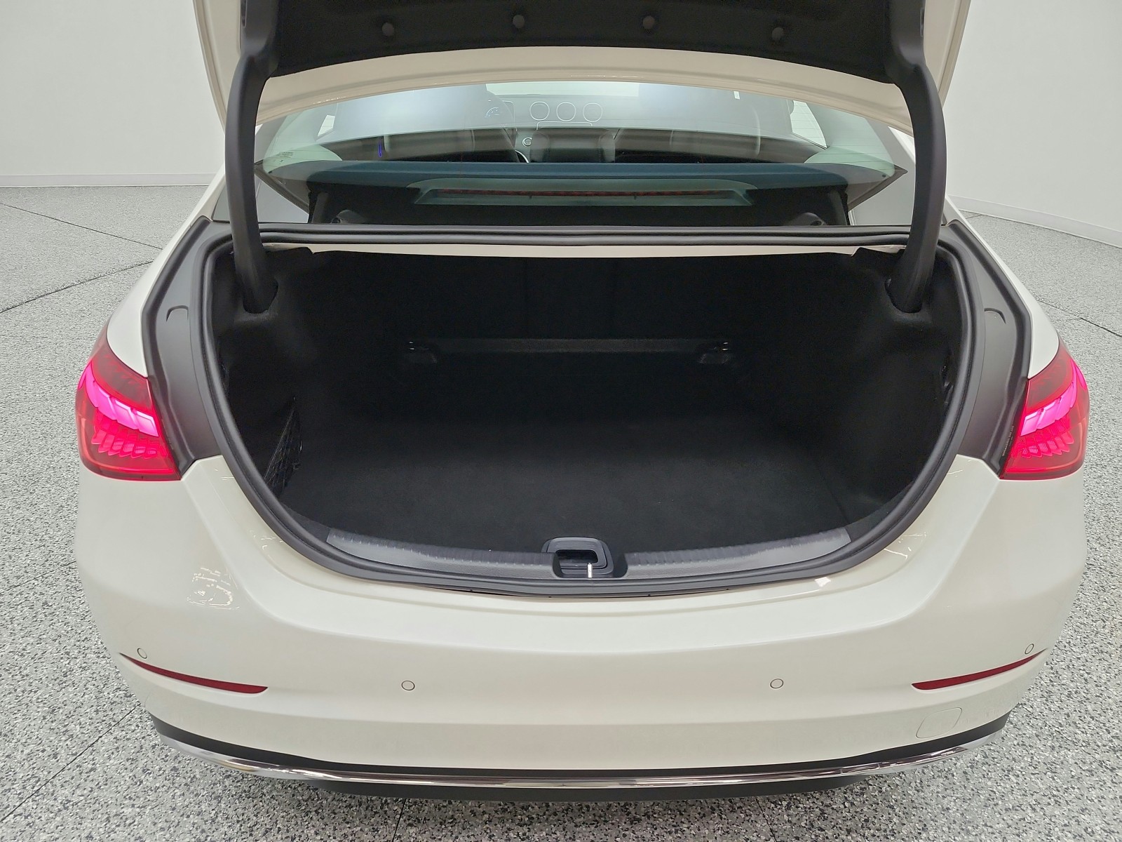 Used 2023 Polar White Mercedes-Benz C 300 Sedan image 21