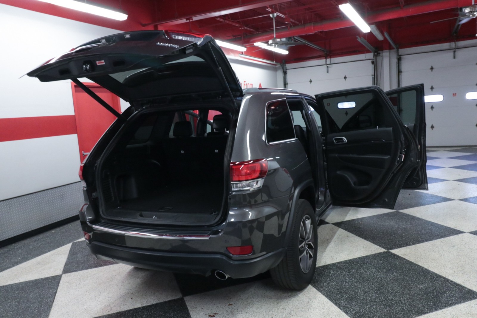 Used Car 2021 Jeep Grand Cherokee  80th Anniversary For Sale Under $25,000 In Austin, Texas